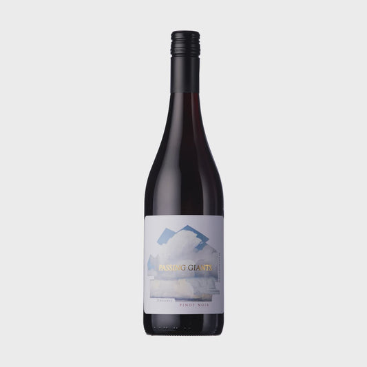 Passing Giants Pinot Noir / 2020 / 75cl